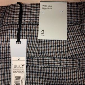 NWT. Hi-rise Wide leg trousers